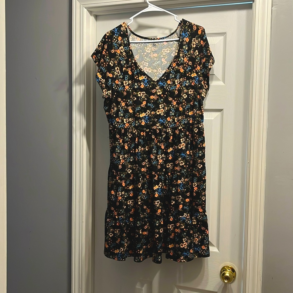 SO XL shortsleeved dress. Worn a few times but great condition!